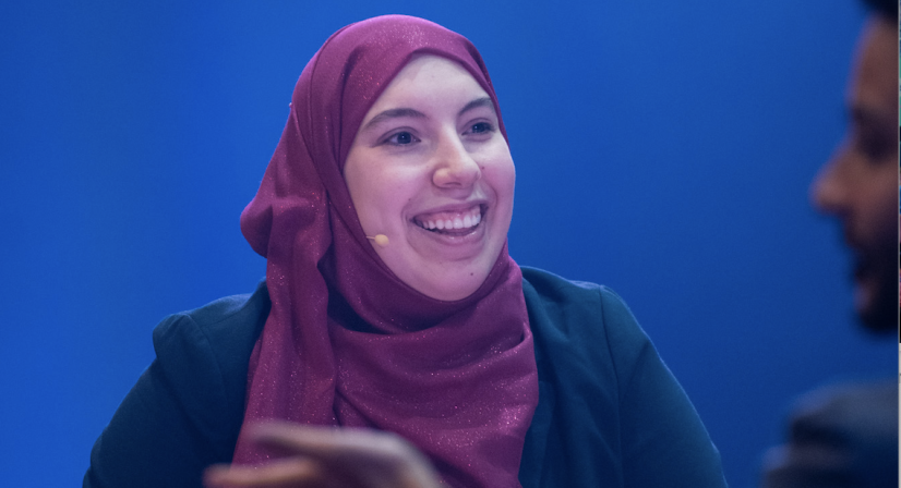 Yalfu-host Samya Hafsaoui, foto: Anna van Kooij