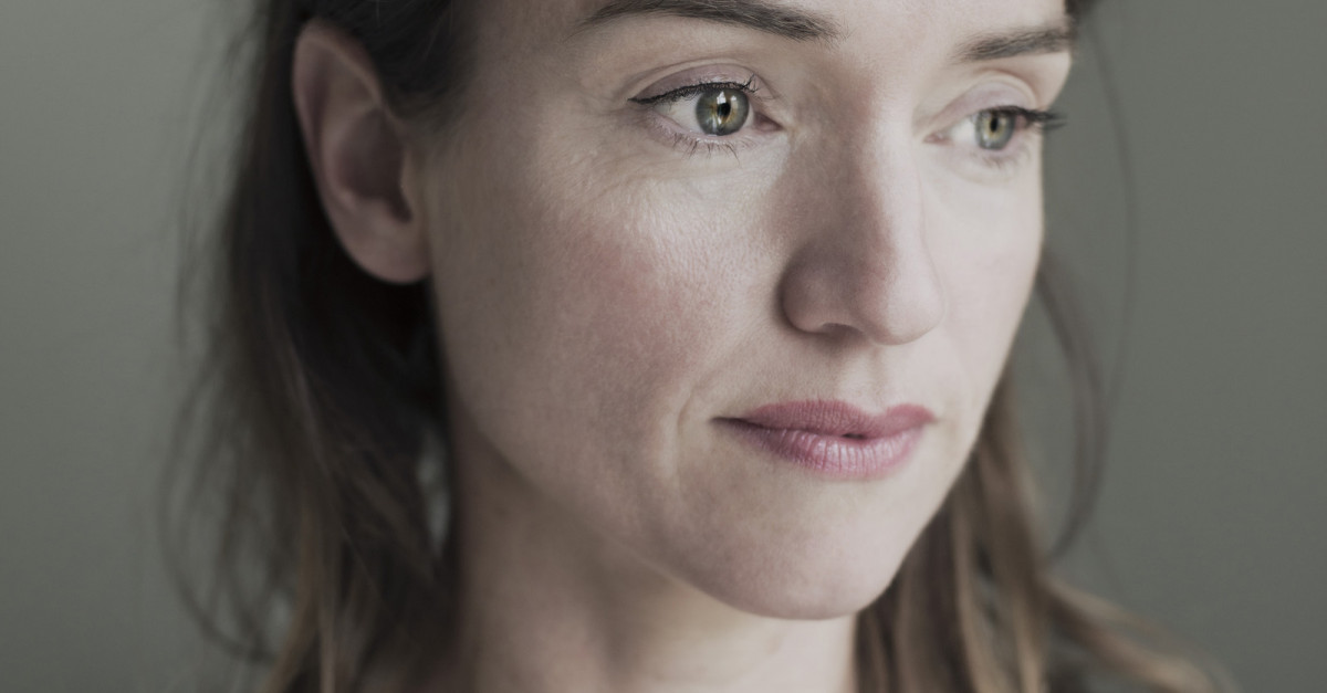 De kuil van Laura van der Haar wordt voortgestuwd door woekerende obsessies en verlangens De kuil van Laura van der Haar wordt voortgestuwd door woekerende obsessies en verlangens