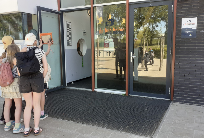 Uit de proeftuin: jonge vlogtalenten van obs De Twa Fisken in actie tijdens de Fryske Wike